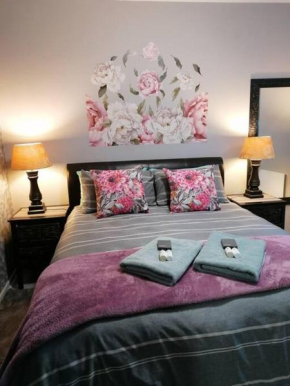 Lovely 1-bedroom apartment with secure parking